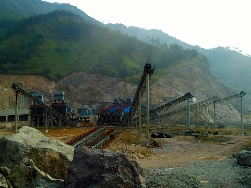 破碎篩分場地限制和基建難怎么辦？